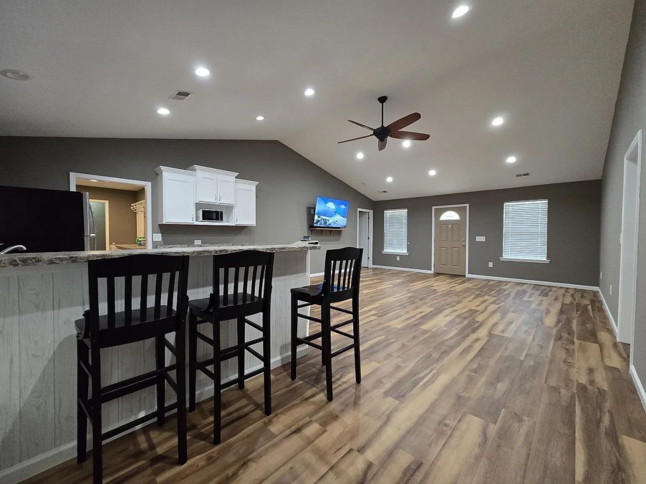 5177 Berkeley Ct. Photo 6