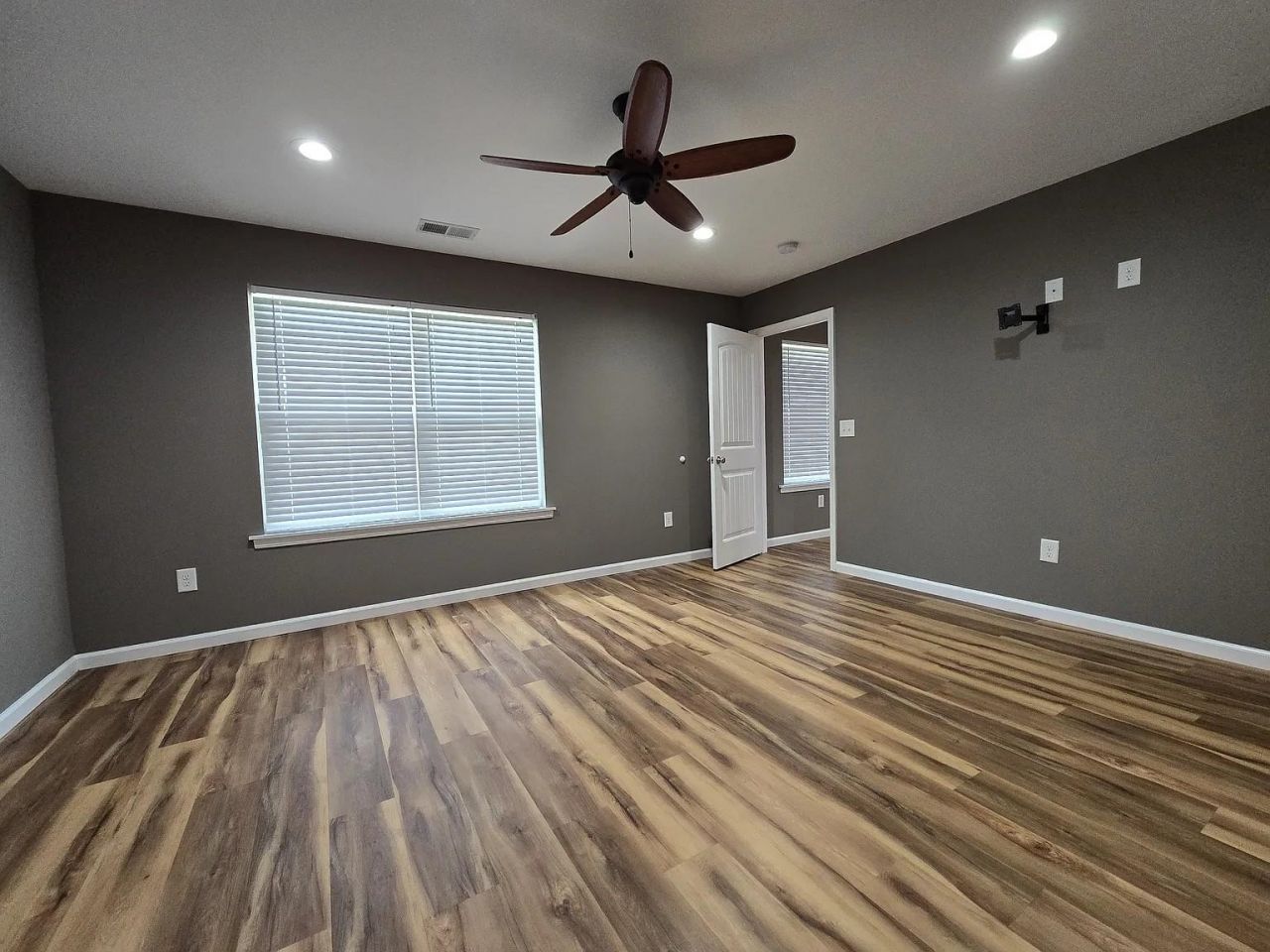 5177 Berkeley Ct. Photo 7