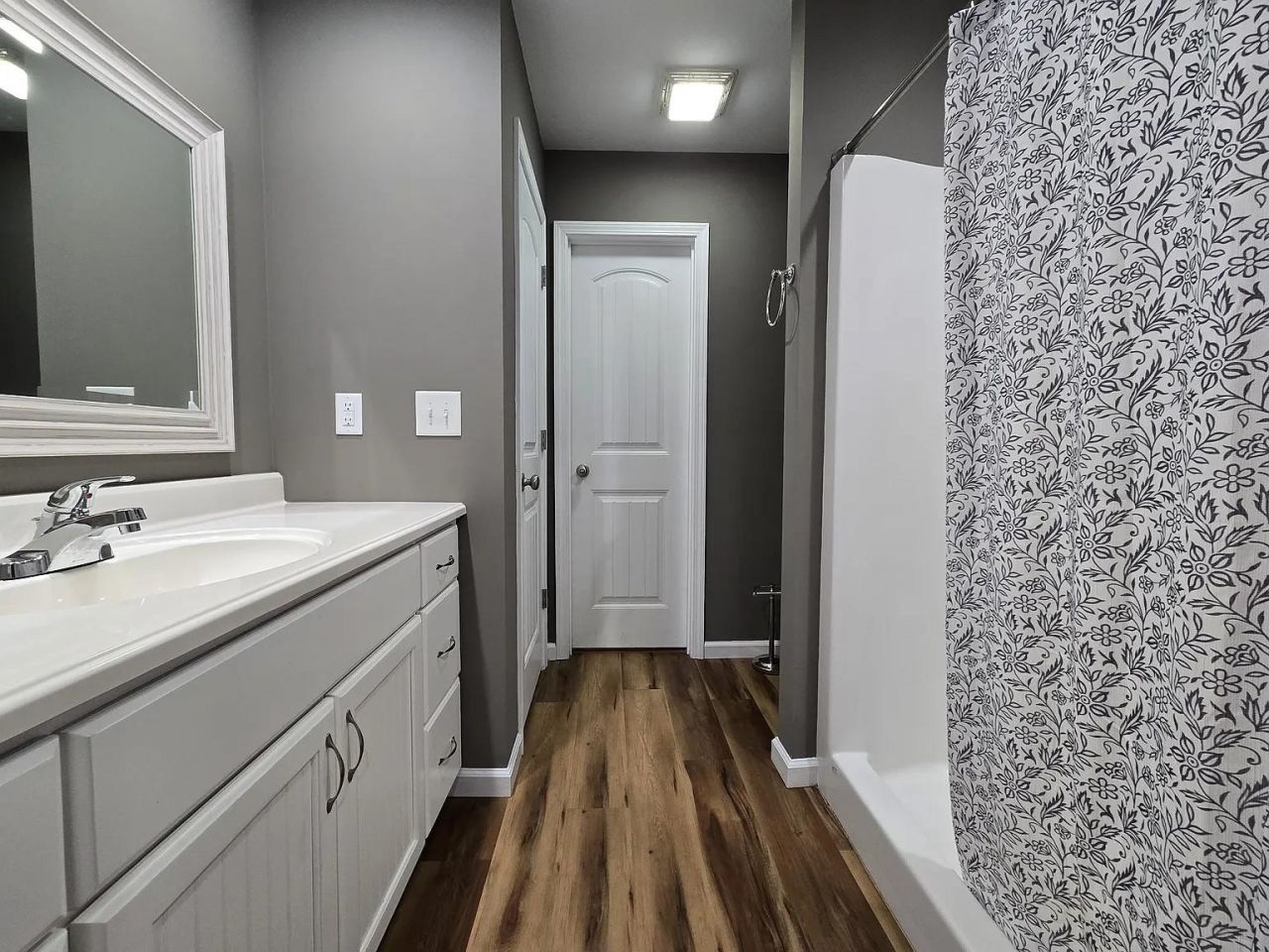 5177 Berkeley Ct. Photo 9