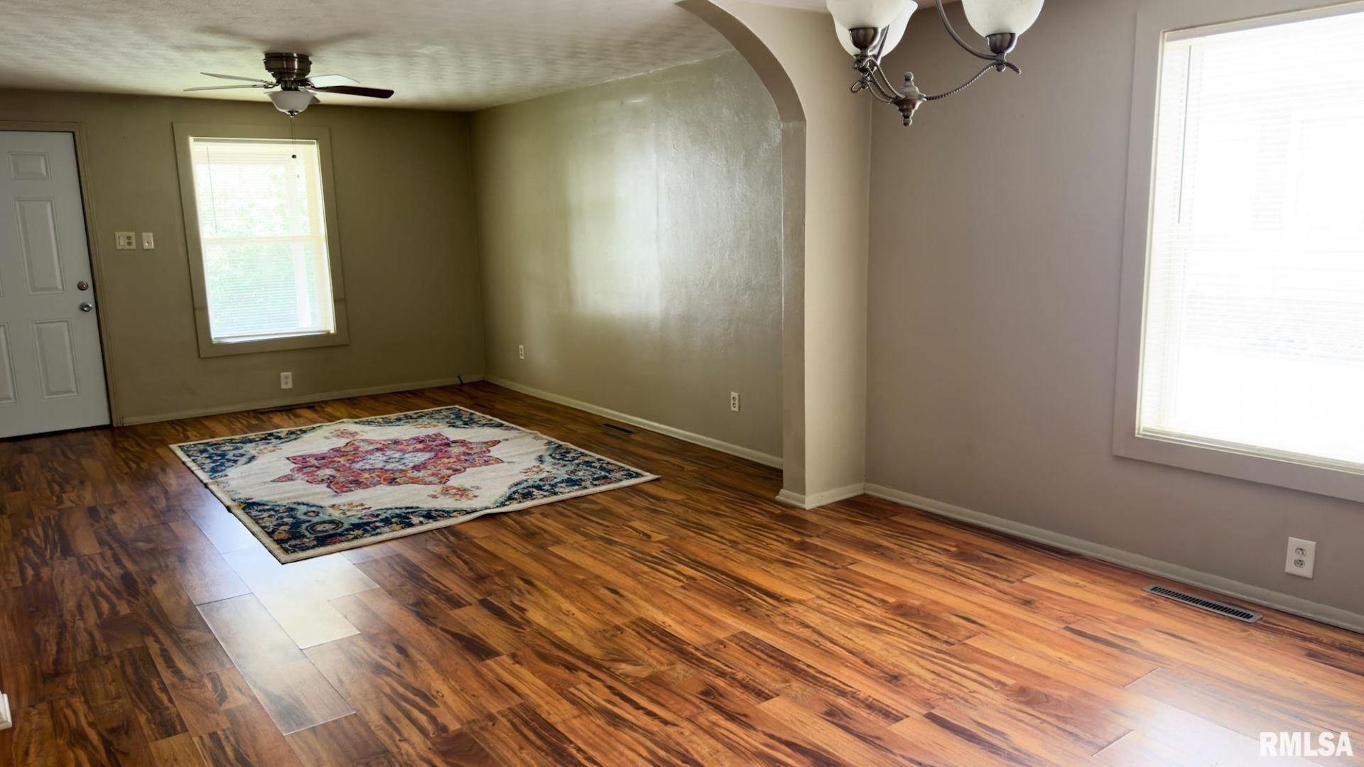 404 N Van Buren Street, West Frankfort, IL 62896 Main Photo
