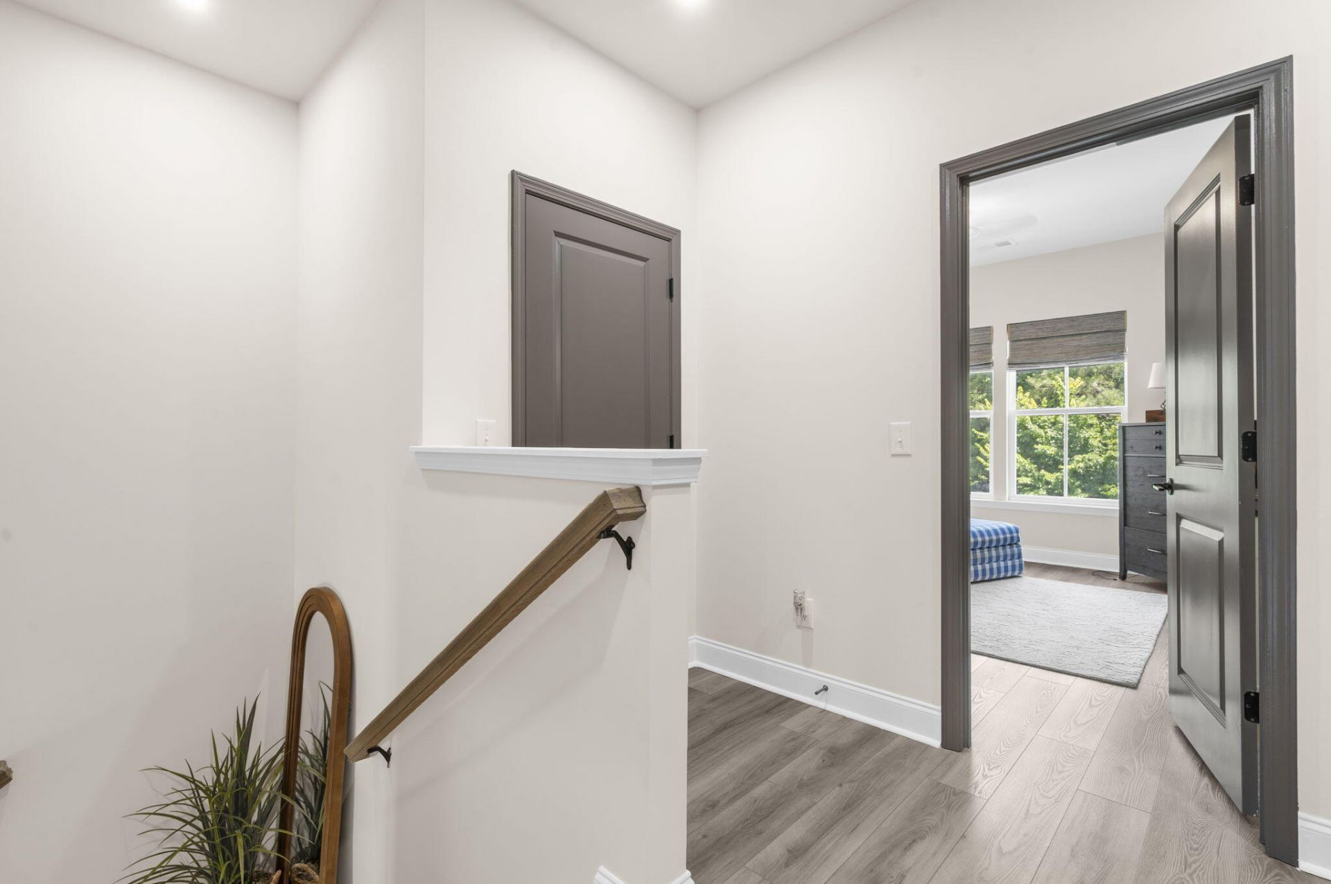 641 N Laurel Street Photo 25