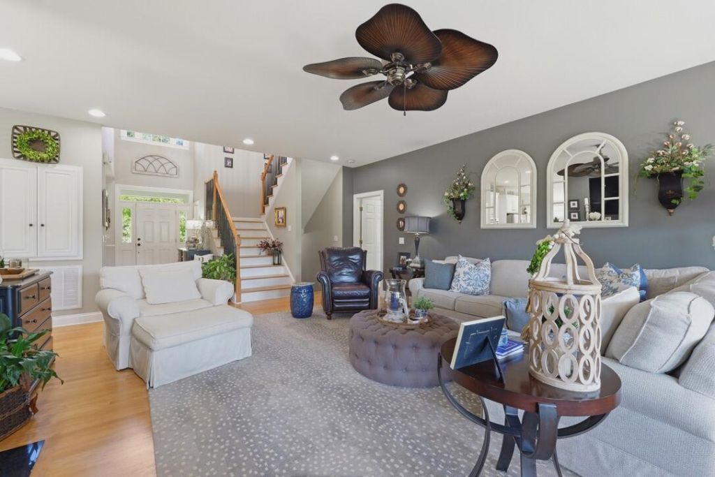 216 Summer Breeze Way Photo 18