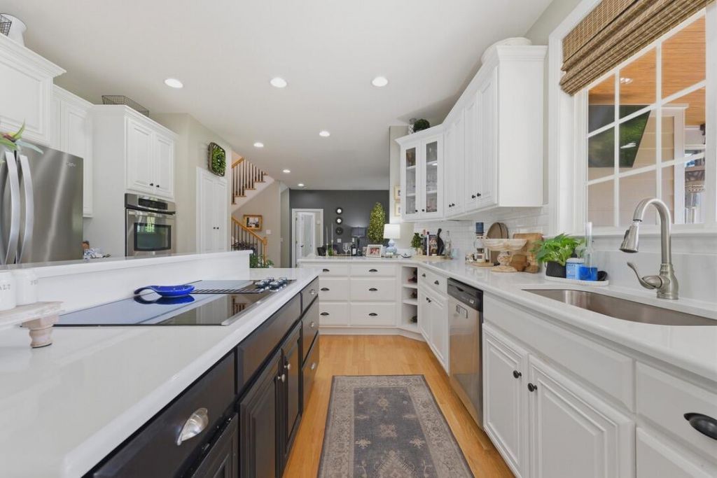 216 Summer Breeze Way Photo 22