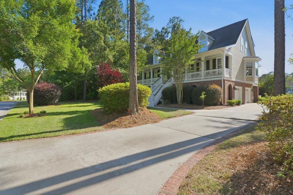 216 Summer Breeze Way Photo 5