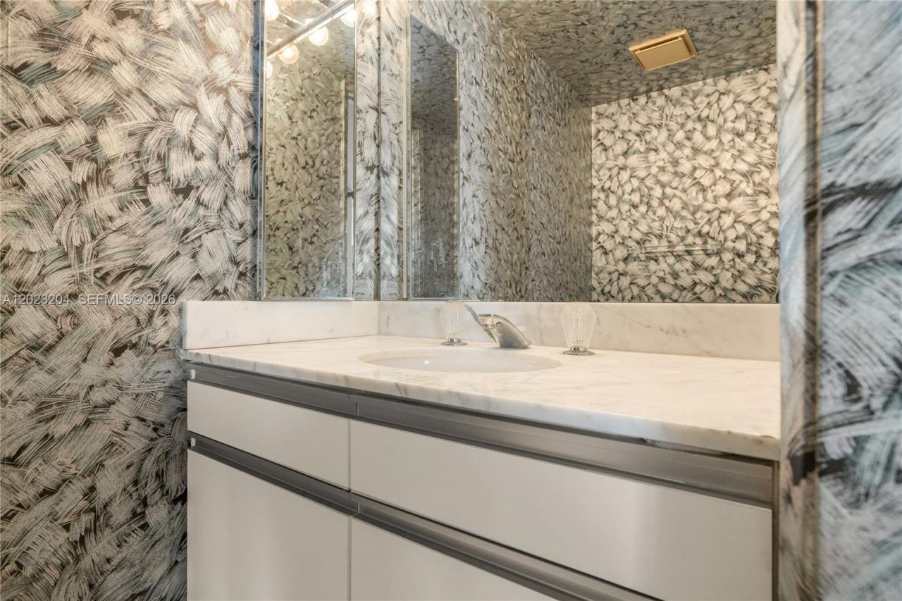 9 Island Ave, Unit 2115, Miami Beach, FL 33139 Photo
