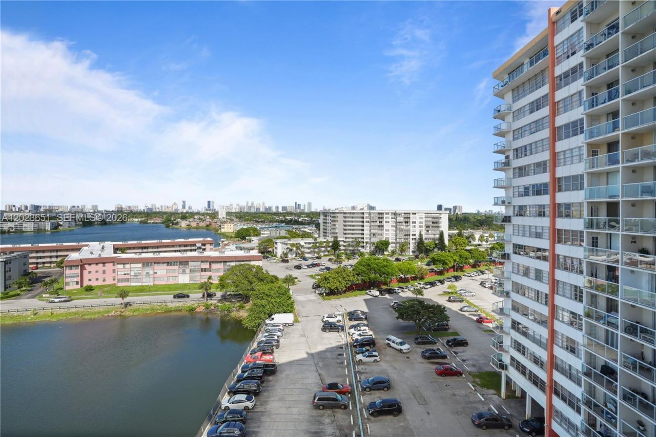 1351 NE Miami Gardens Dr , Unit 1006E, Miami, FL 33179 Photo