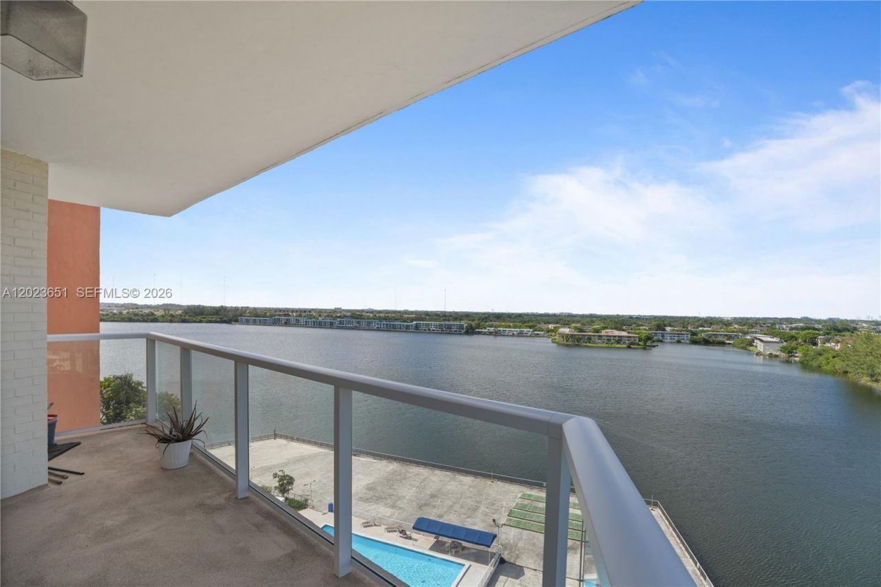 1351 NE Miami Gardens Dr , Unit 1006E, Miami, FL 33179 Photo