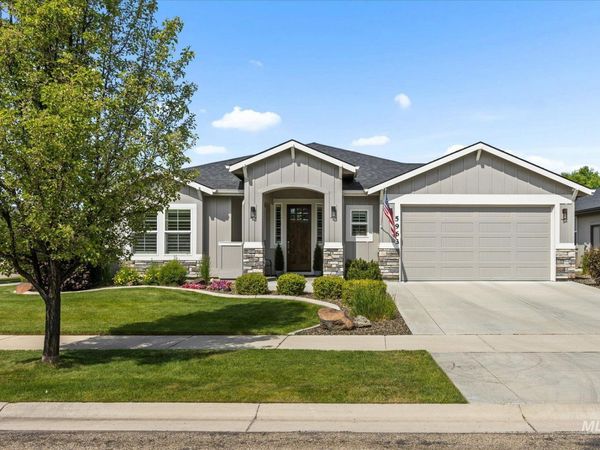 5963 N Eynsford Ave, Meridian, ID 83646
