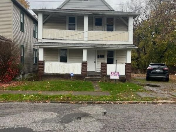 2314 Henninger Road , Cleveland, OH 44109