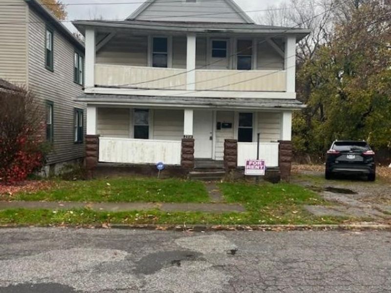 2314 Henninger Road, Cleveland, OH 44109 Photo 1