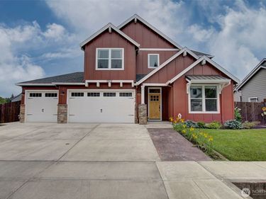 1919 SE 25th Way , Battle Ground, WA 98604