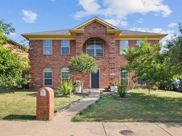 7116 Grey Dawn Lane, Dallas, TX 75227