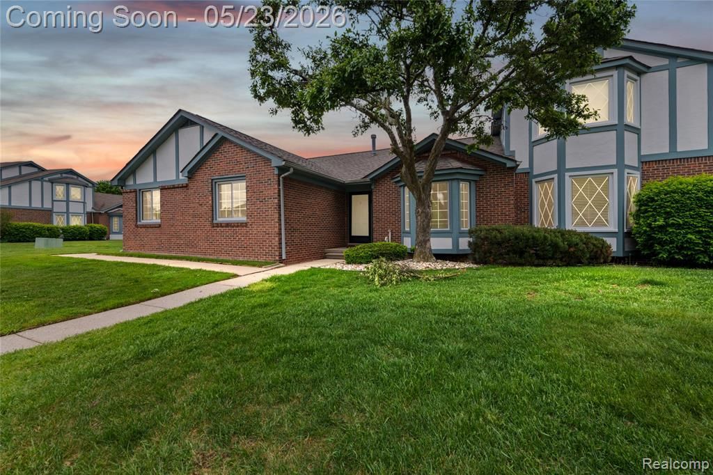 45511 Dover Drive , Macomb Township, MI 48044 Main Photo