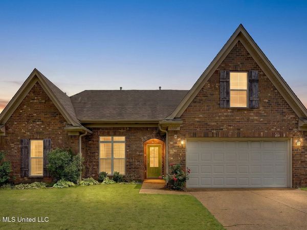 2669 Harvest Tree Drive, Southaven, MS 38672