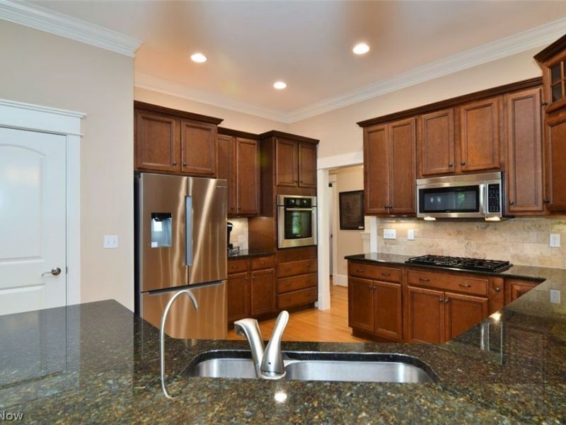 11101 E Washington Street, Chagrin Falls, OH 44023 Photo 13