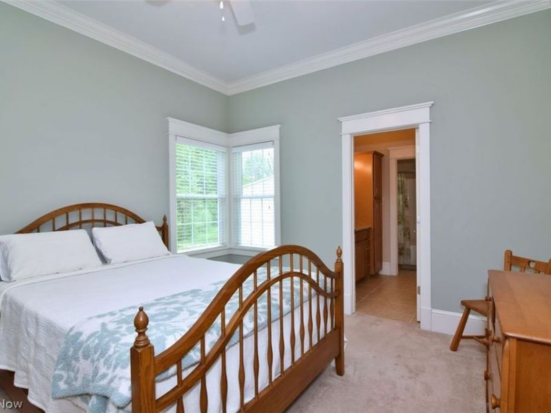 11101 E Washington Street, Chagrin Falls, OH 44023 Photo 29