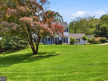 566 UPPER WEADLEY ROAD, WAYNE, PA 19087