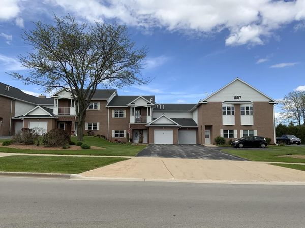 1807 Ridgeway DRIVE, Unit 38, De Pere, WI 54115