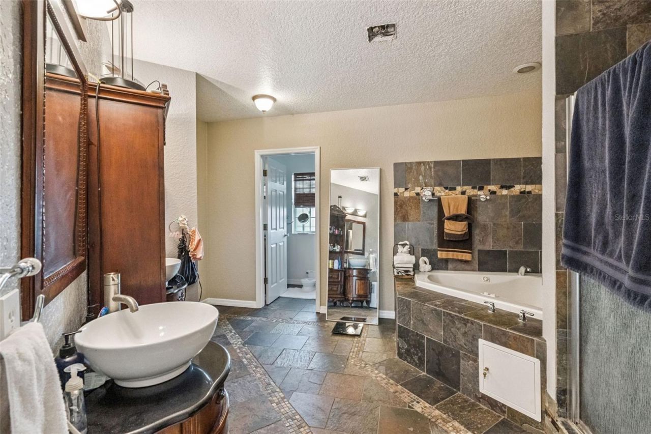 5825 Lake Lizzie Drive, Saint Cloud, FL 34771 Photo