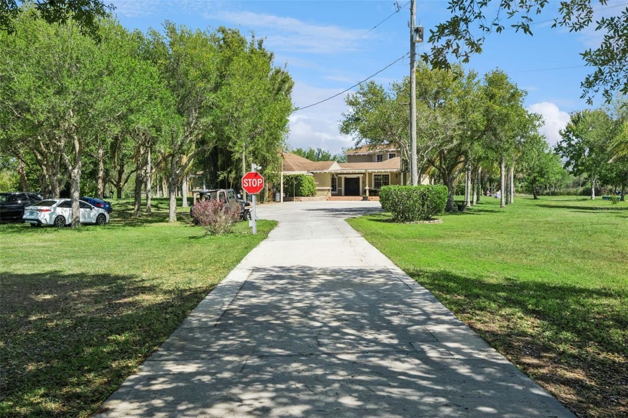 5825 Lake Lizzie Drive, Saint Cloud, FL 34771 Photo