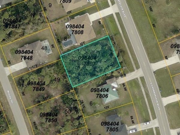 S CHAMBERLAIN BOULEVARD , NORTH PORT, FL 34286