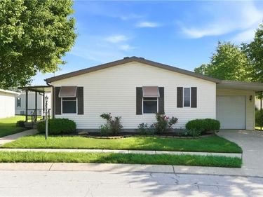 137 South Point Drive, Fairborn, OH 45324