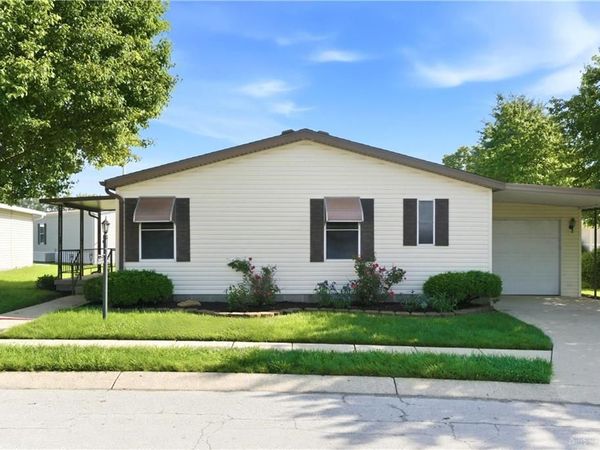 137 South Point Drive, Fairborn, OH 45324