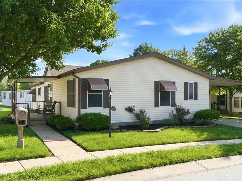 137 South Point Drive, Fairborn, OH 45324 Photo 2