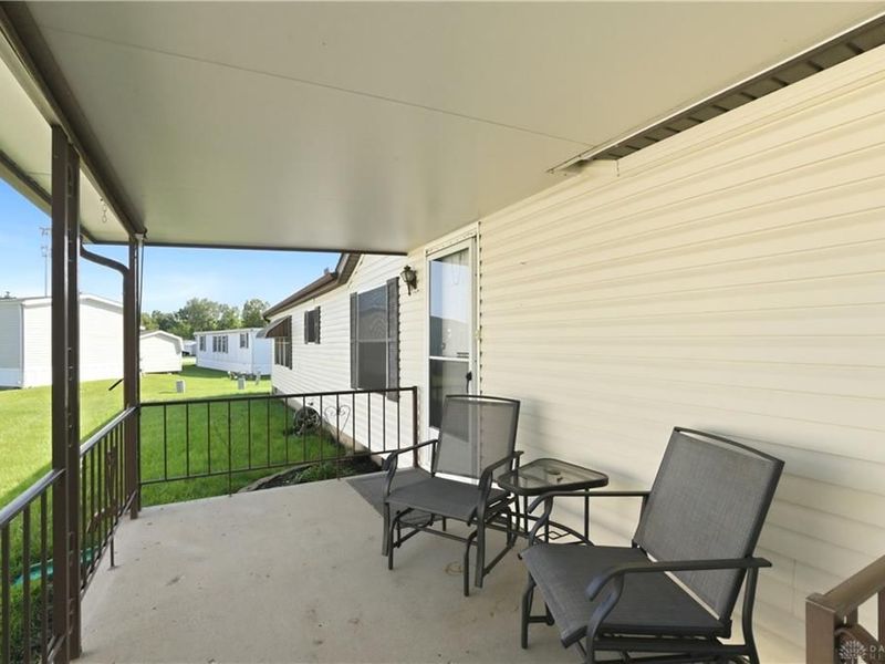 137 South Point Drive, Fairborn, OH 45324 Photo 3
