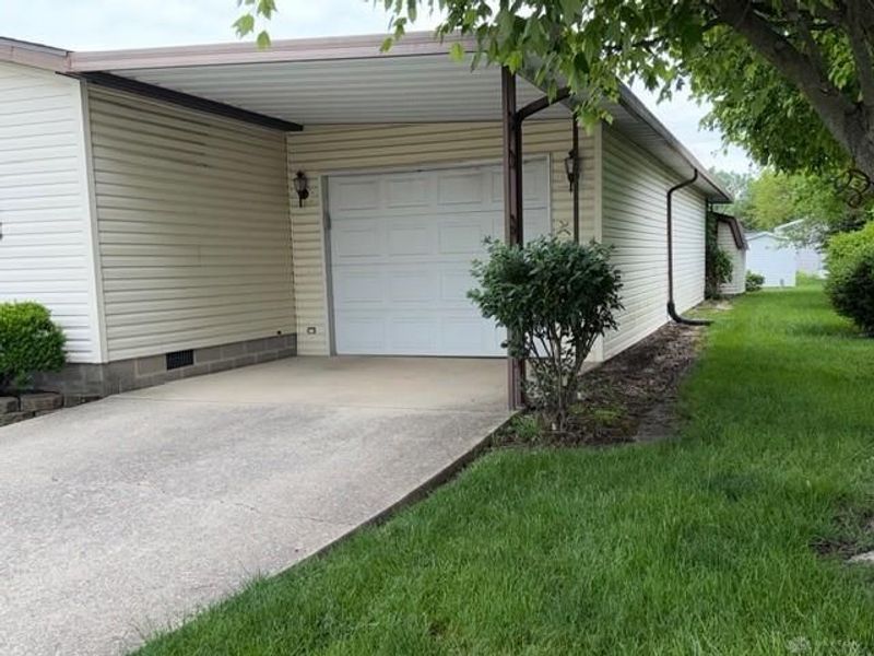 137 South Point Drive, Fairborn, OH 45324 Photo 3