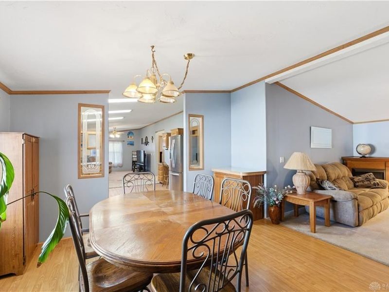 137 South Point Drive, Fairborn, OH 45324 Photo 5