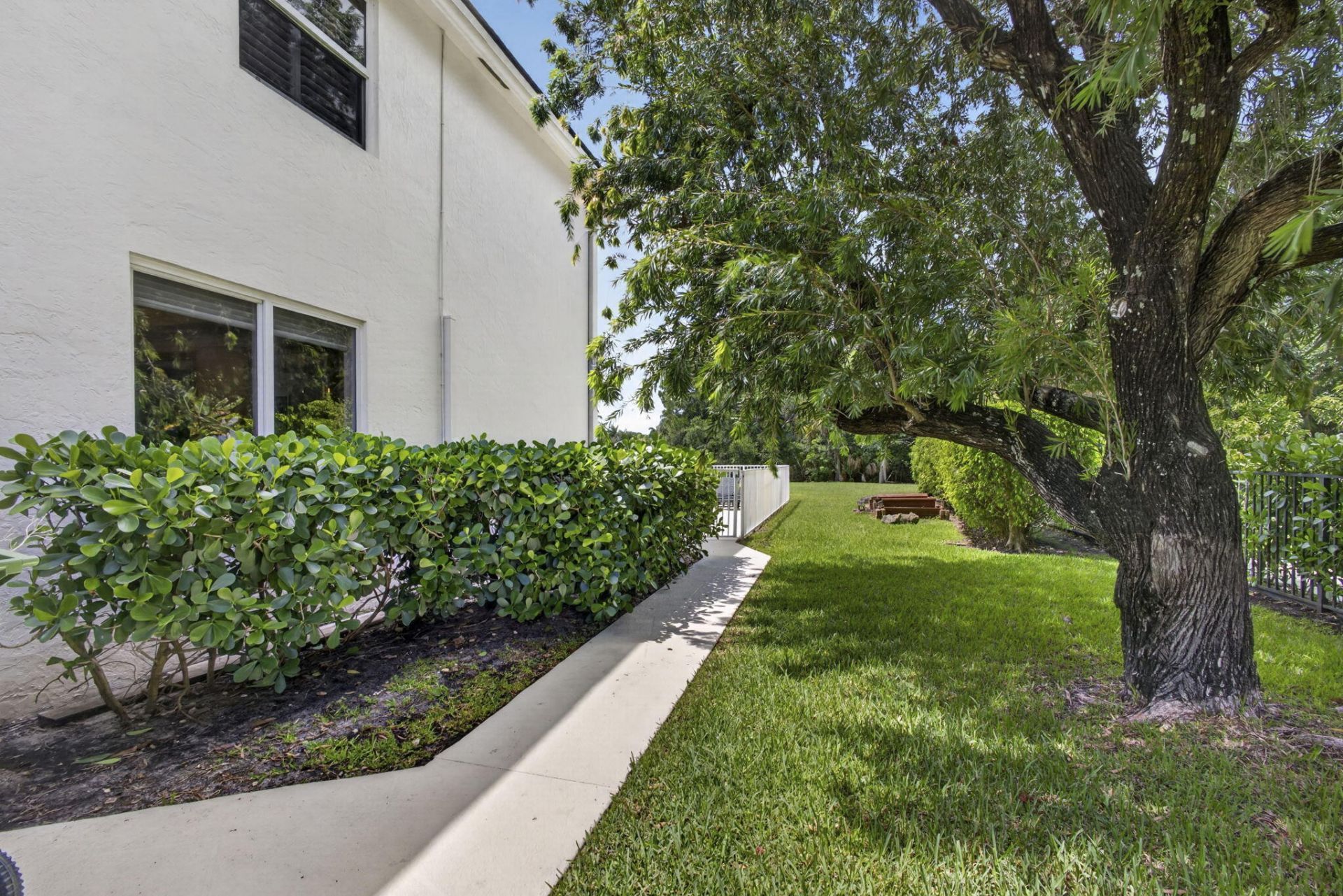 15703 Cypress Park Drive, Wellington, FL 33414 Photo