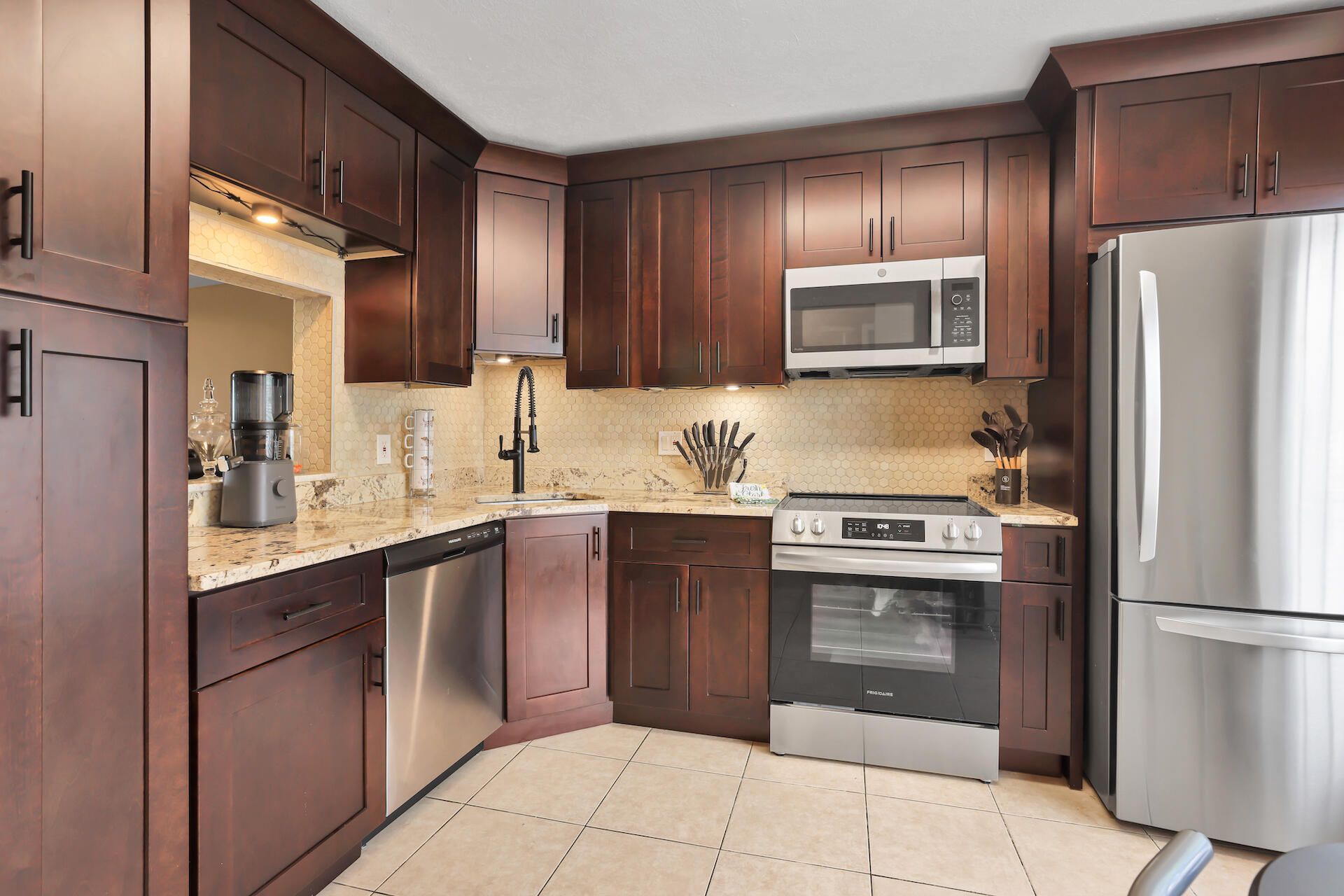 5023 E Society Pl Place E, Unit E, West Palm Beach, FL 33415 Photo