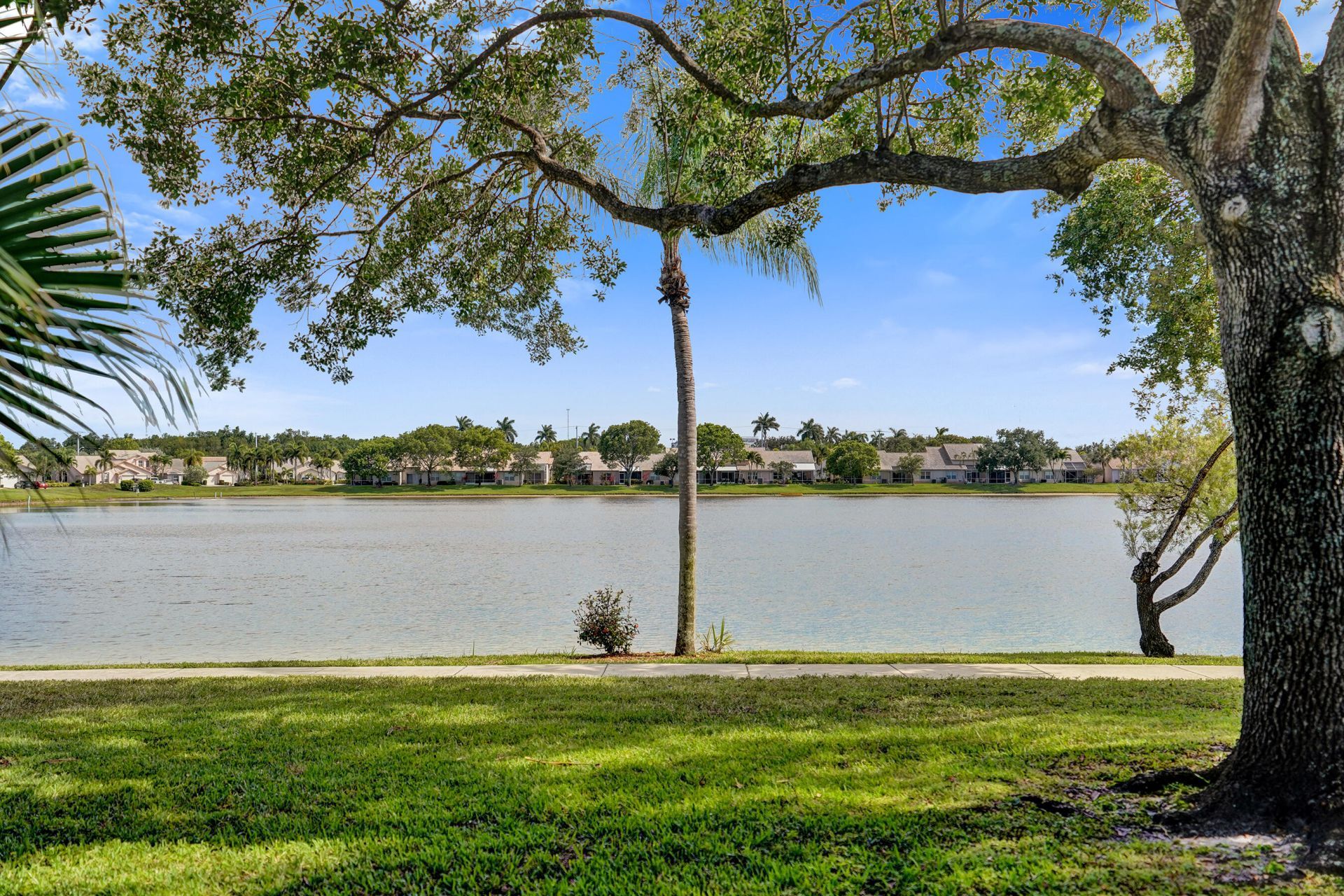 10694 Pelican Drive, Wellington, FL 33414 Photo