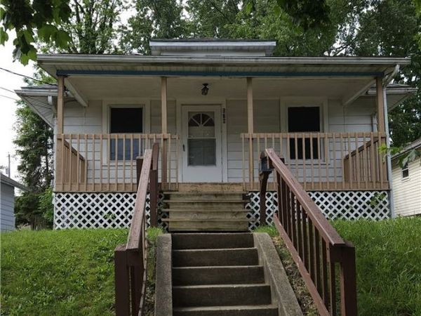 578 Plum Avenue , Akron, OH 44305