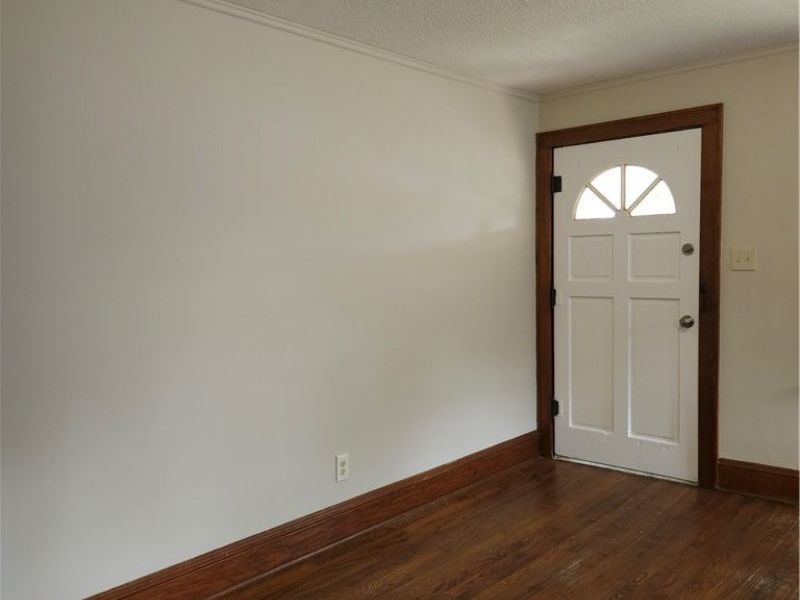 578 Plum Avenue, Akron, OH 44305 Photo 2