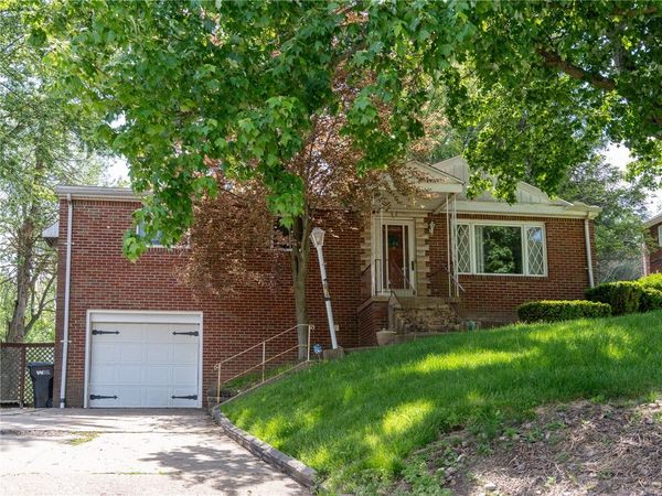 128 Clover Dr, Monaca, PA 15061