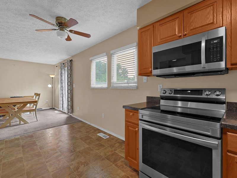 6474 Birchview Drive N, Reynoldsburg, OH 43068 Photo 12