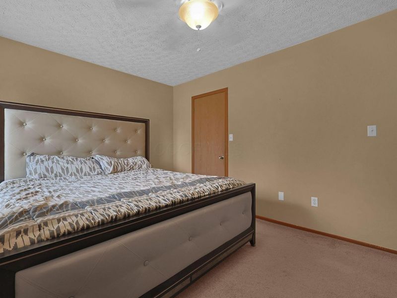 6474 Birchview Drive N, Reynoldsburg, OH 43068 Photo 15