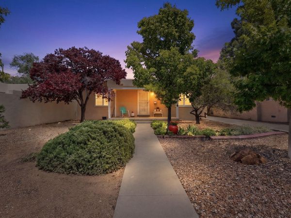 626 Dartmouth Drive NE, Albuquerque, NM 87106