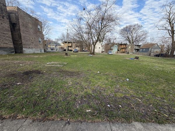 5734 S Carpenter Street , Chicago, IL 60621