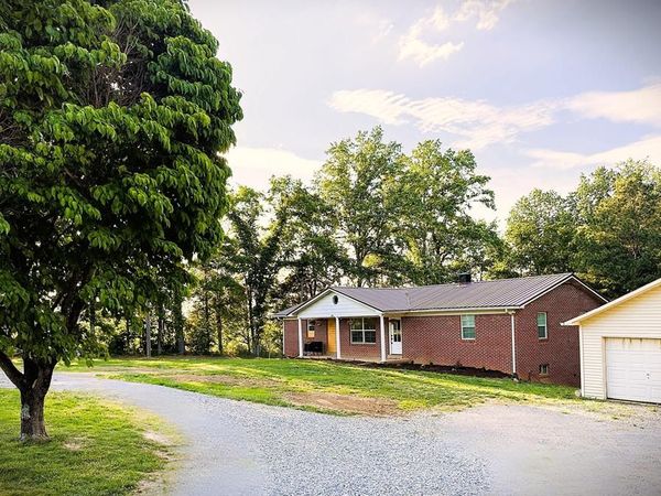 1348 Unionhill Rd, Red Boiling Springs, TN 37150