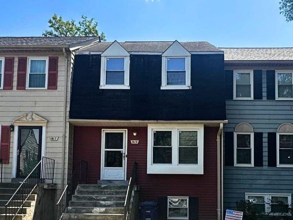 915 BARTON OAKS PLACE, HERNDON, VA 20170