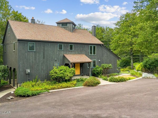 20 Old Gravity Road, Carbondale, PA 18407