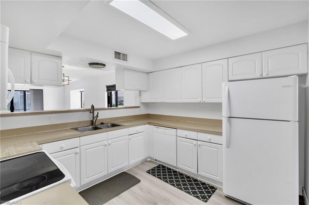 910 Vanderbilt Beach Rd , Unit 315, Naples, FL 34108 Photo