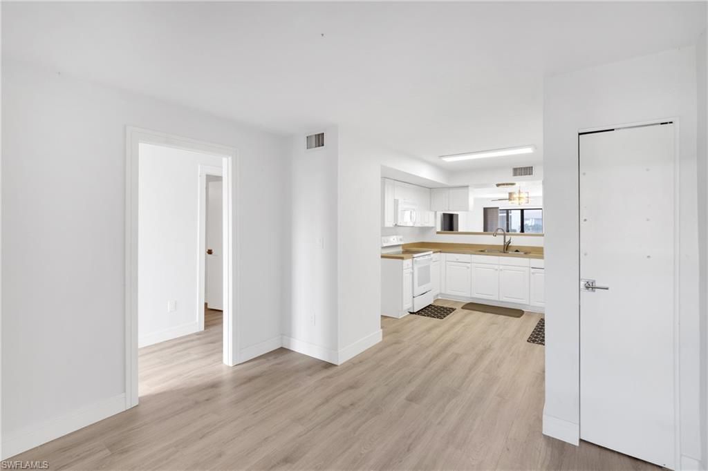 910 Vanderbilt Beach Rd , Unit 315, Naples, FL 34108 Photo