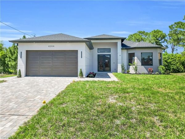 4204 3rd ST W, LEHIGH ACRES, FL 33971