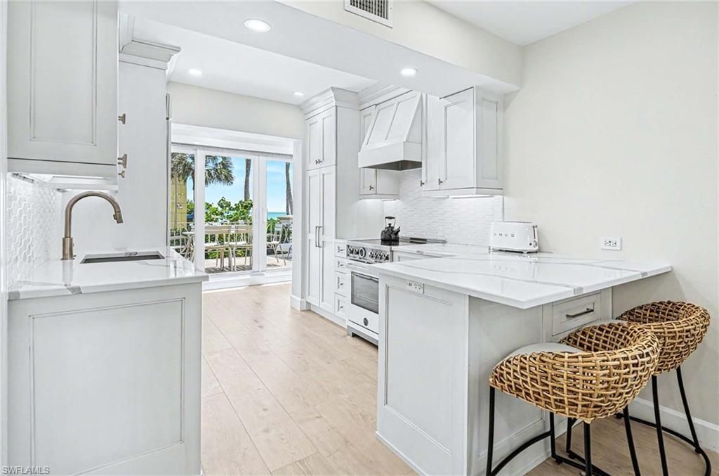 1851 Gulf Shore Blvd N, Unit 4, Naples, FL 34102 Photo