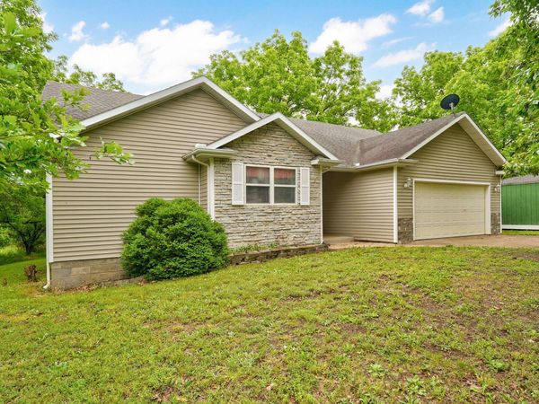 21445 Lawrence 2074, Ash Grove, MO 65604