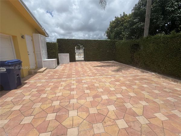8605 SW 106th St, Unit B, Miami, FL 33156
